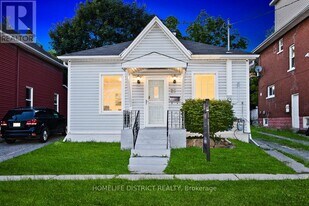 26 Brock St E in Oshawa, ON - Building Photo