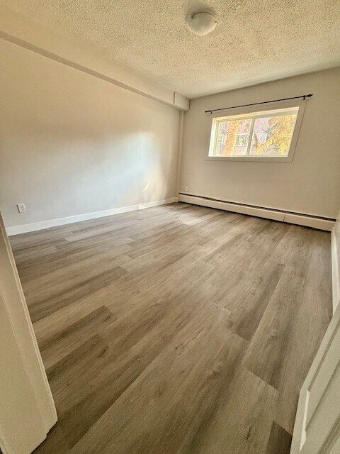 Edgemont Apartments in Edmonton, AB - Building Photo - Building Photo