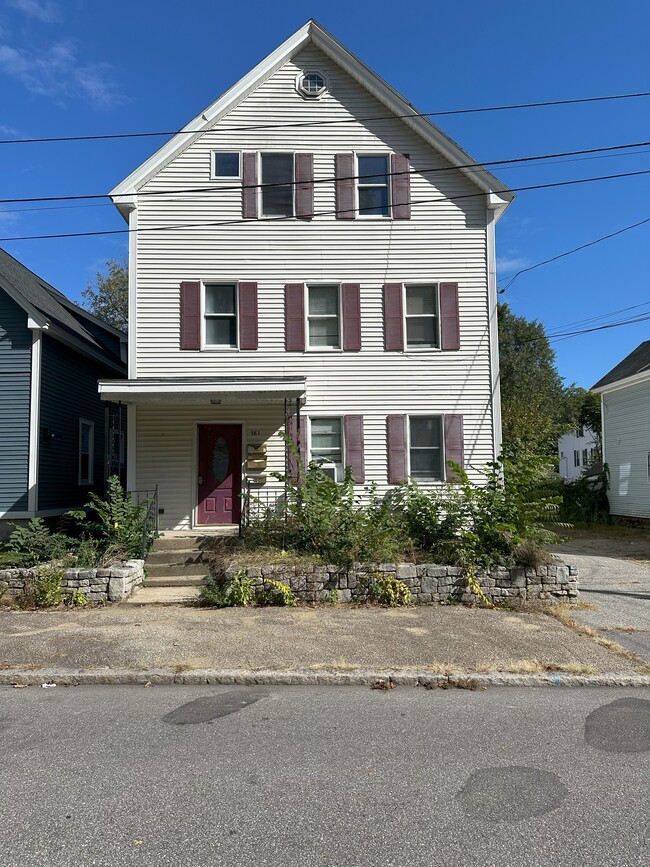 381 Thornton St, Unit 3