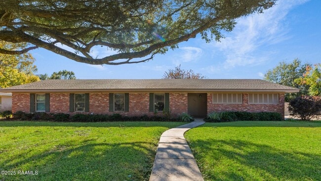 101 Alonda Dr in Lafayette, LA - Building Photo - Building Photo