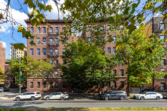 684 Riverside Drive in New York, NY - Building Photo - Building Photo