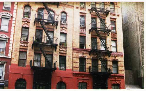 324-326 E 12th St in New York, NY - Building Photo - Building Photo