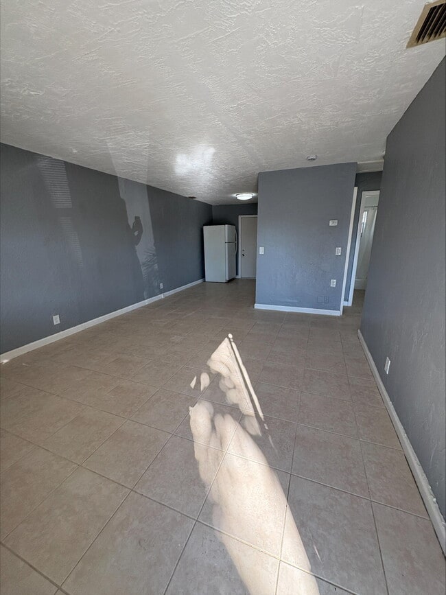 1121 11th St in West Palm Beach, FL - Foto de edificio - Building Photo