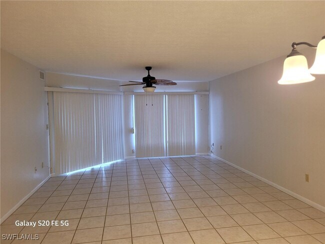 property at 4019 SE 20th Pl