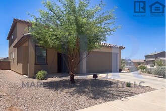 6314 S Crescent Peak Dr in Tucson, AZ - Building Photo - Building Photo