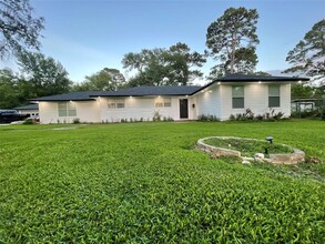 6820 Alpine Dr in Houston, TX - Building Photo - Building Photo