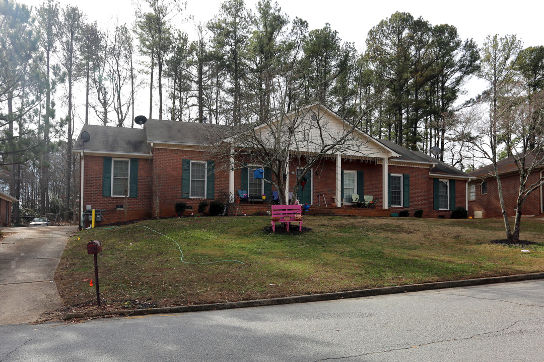 565-575 Grimes Pl in Roswell, GA - Building Photo