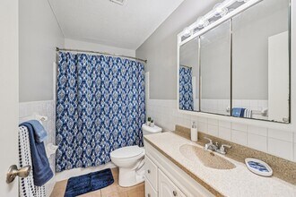 Charlton Terrace in West St. Paul, MN - Building Photo - Building Photo