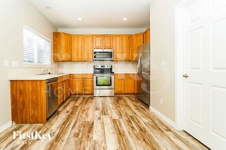 1208 S Flat Rock Way in Aurora, CO - Foto de edificio - Building Photo