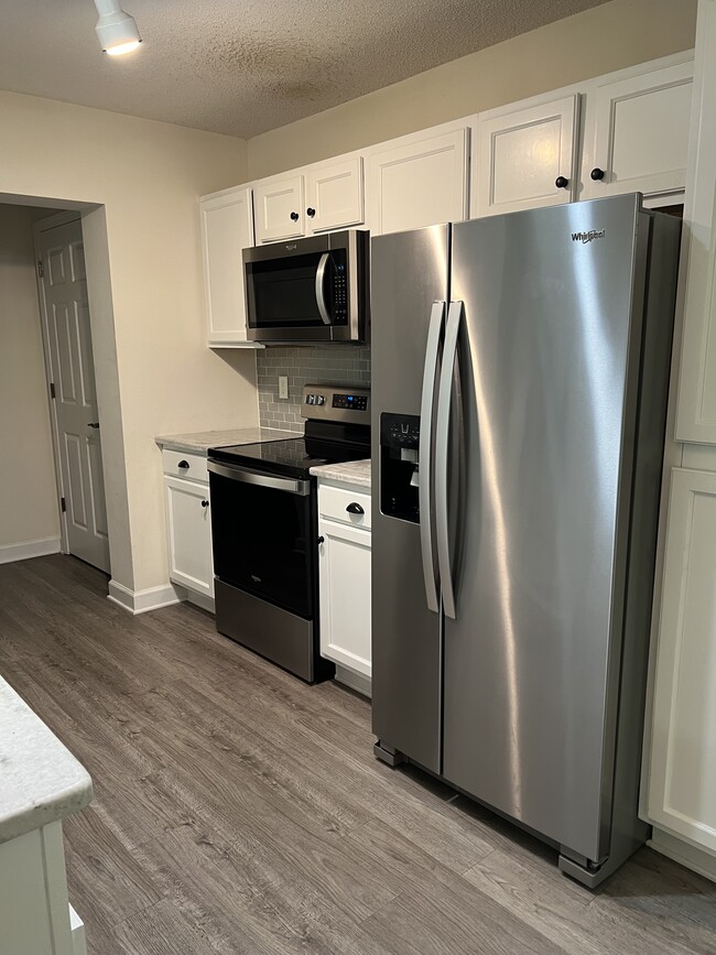 302 Harts Cove Way in Seneca, SC - Building Photo - Building Photo