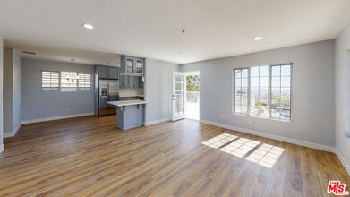 3461 Santa Carlotta St in Glendale, CA - Building Photo - Building Photo