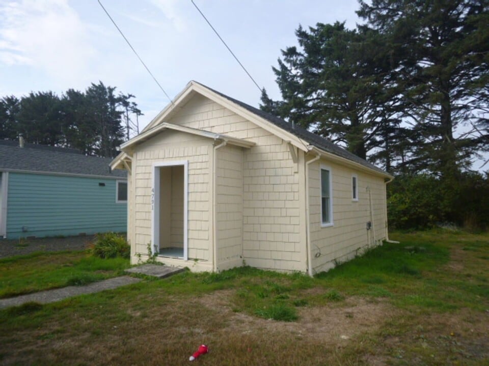 4791 Forwood Ave in Moclips, WA - Building Photo