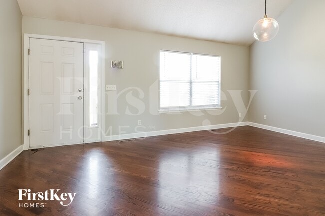 1605 Cove Dr in Raymore, MO - Building Photo - Building Photo