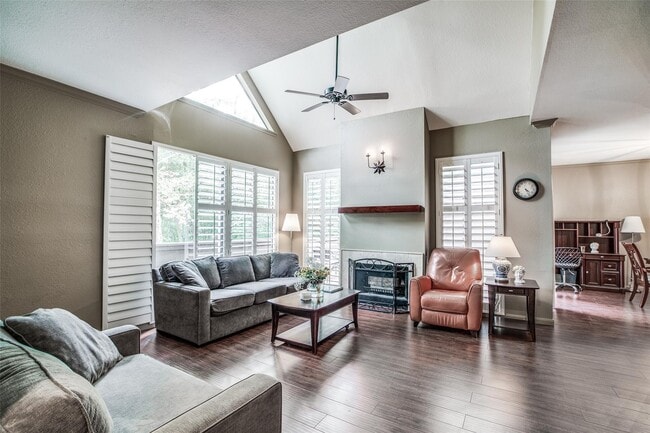 property at 246 Litchfield Ln