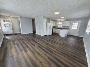 484 Carol Dr in Greenwood, IN - Building Photo - Building Photo