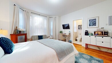 1253 Beacon St in Brookline, MA - Building Photo - Building Photo