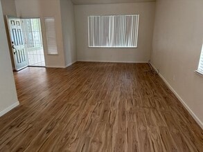 473 Cabernet St in Los Banos, CA - Building Photo - Building Photo