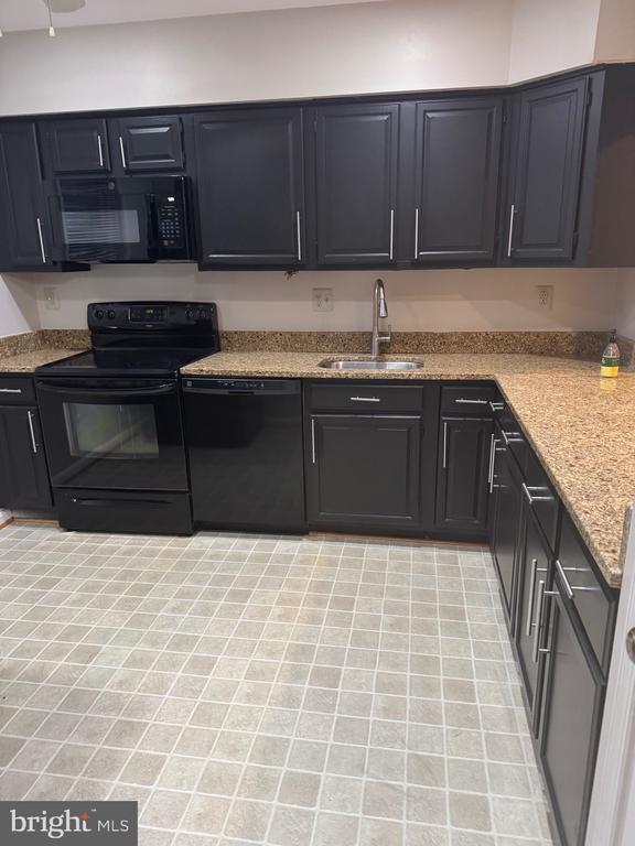 property at 2540 Fairfax Dr