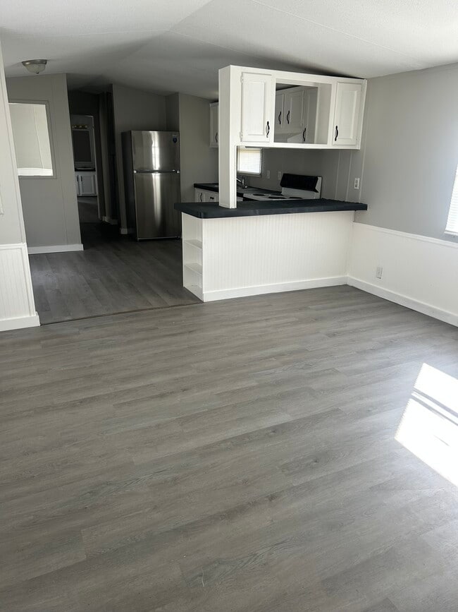 467 Vanzant Rd in Lily, KY - Foto de edificio - Building Photo