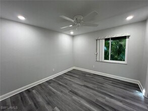 9831 Alabama St in Bonita Springs, FL - Foto de edificio - Building Photo