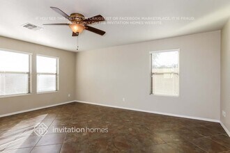 6419 W Seldon Ln in Glendale, AZ - Foto de edificio - Building Photo