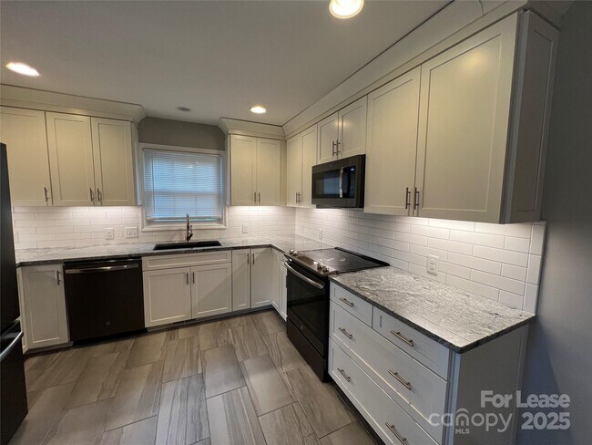 5908 Amity Pl in Charlotte, NC - Building Photo - Building Photo