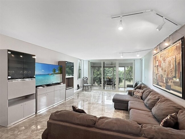 property at 3505 Oaks Way