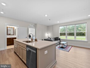 43795 Transit Sq, Unit 107 in Ashburn, VA - Building Photo - Building Photo
