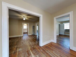 2627 Brandon St in Dallas, TX - Building Photo - Building Photo