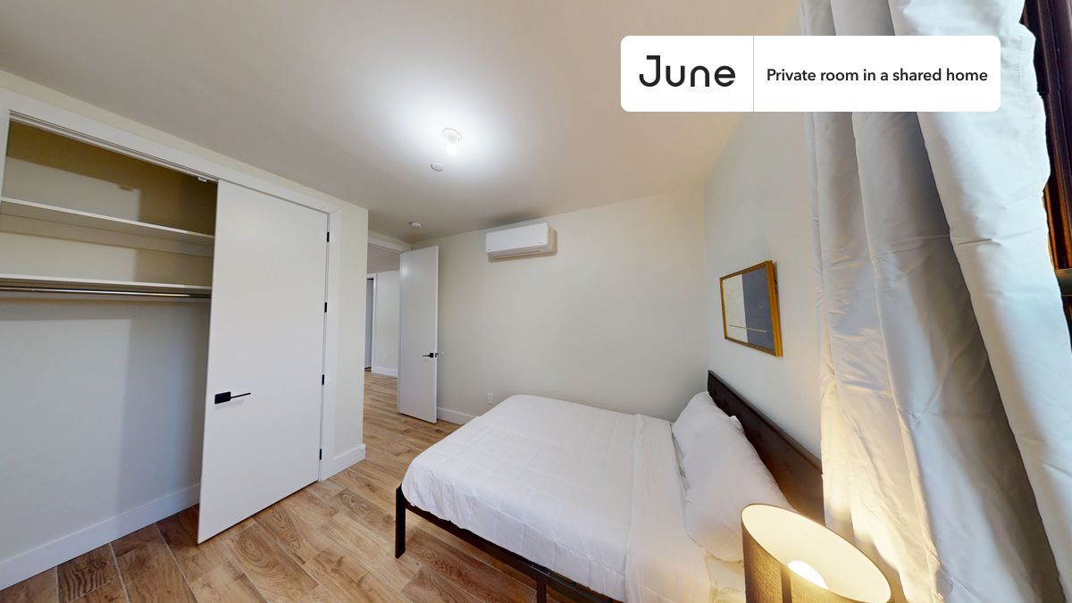 Room in Shared 3 bed/2 bath home in New York, NY - Building Photo