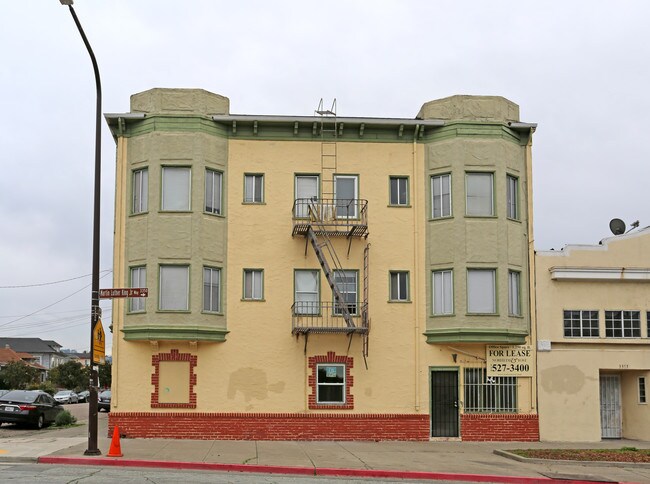 1804 62nd St in Berkeley, CA - Foto de edificio - Building Photo