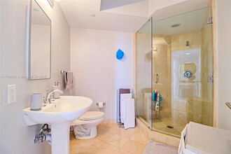 6365 Collins Ave in Miami Beach, FL - Building Photo - Building Photo