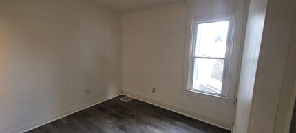 150 Comrie Ave in Braddock, PA - Building Photo - Building Photo