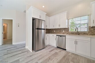 10706 Pearl Bay Cir in Estero, FL - Building Photo - Building Photo