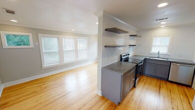 5838-5842 Prospect Ave in Dallas, TX - Building Photo - Building Photo