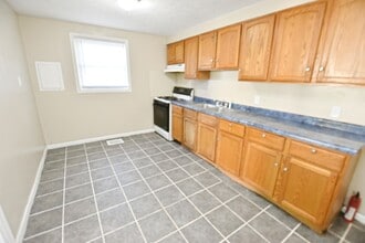820 Lancaster Dr in South Bend, IN - Building Photo - Building Photo