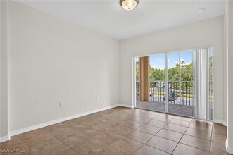 13150 Bella Casa Cir in Ft. Myers, FL - Building Photo - Building Photo