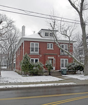 1926 Catalpa Dr Apartments