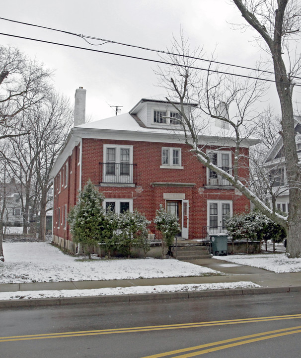 1926 Catalpa Dr in Dayton, OH - Building Photo