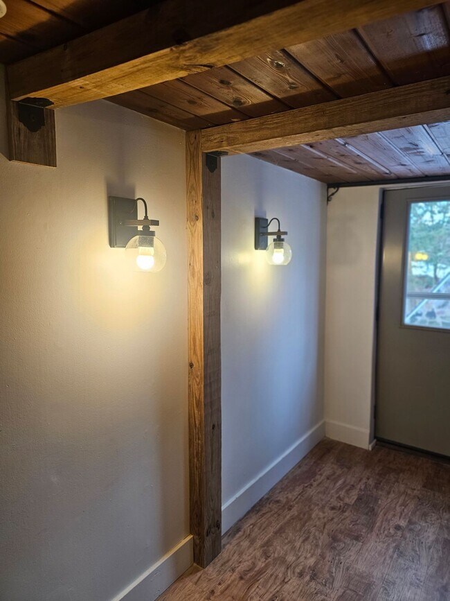 2121 Highland Rd-Unit -B in Ann Arbor, MI - Building Photo - Building Photo