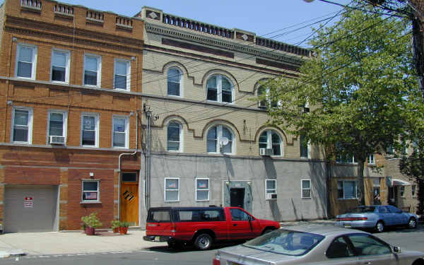 53-55 Wright Ave in Jersey City, NJ - Building Photo - Building Photo