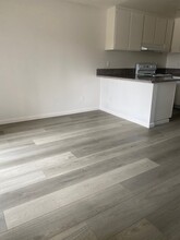Ming Garden Apartments in Bakersfield, CA - Foto de edificio - Building Photo