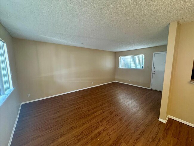 8905 Parkfield Dr in Austin, TX - Building Photo - Building Photo