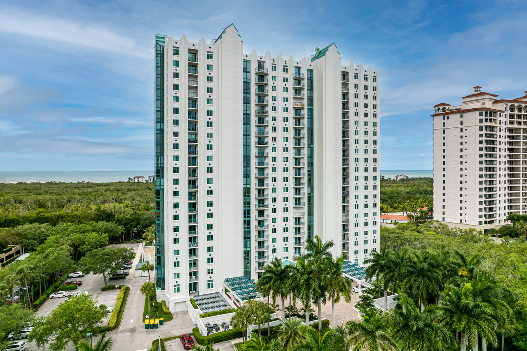 The Claridge in Naples, FL - Foto de edificio