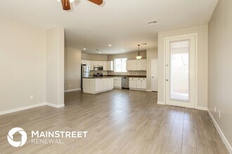 15460 W Canterbury Dr in Surprise, AZ - Building Photo - Building Photo