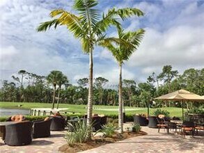 2305 Carrington Ct-Unit -2-101 in Naples, FL - Building Photo - Building Photo