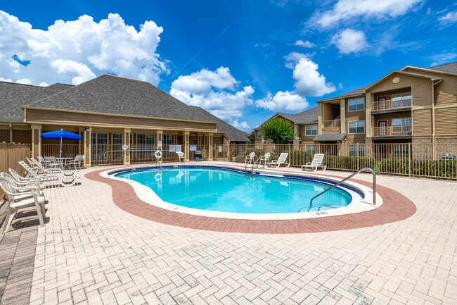 Addison Place Apartments in Crestview, FL - Building Photo - Building Photo