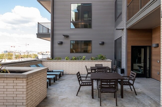 1002 Division St in Nashville, TN - Building Photo - Building Photo