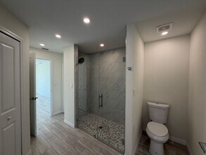 1018 Vogiantzis Pkwy in Cape Coral, FL - Building Photo - Building Photo