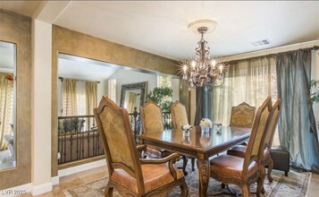 11241 Pentland Downs St in Las Vegas, NV - Foto de edificio - Building Photo